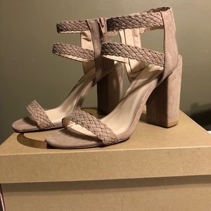 ✨Suede Taupe Heels